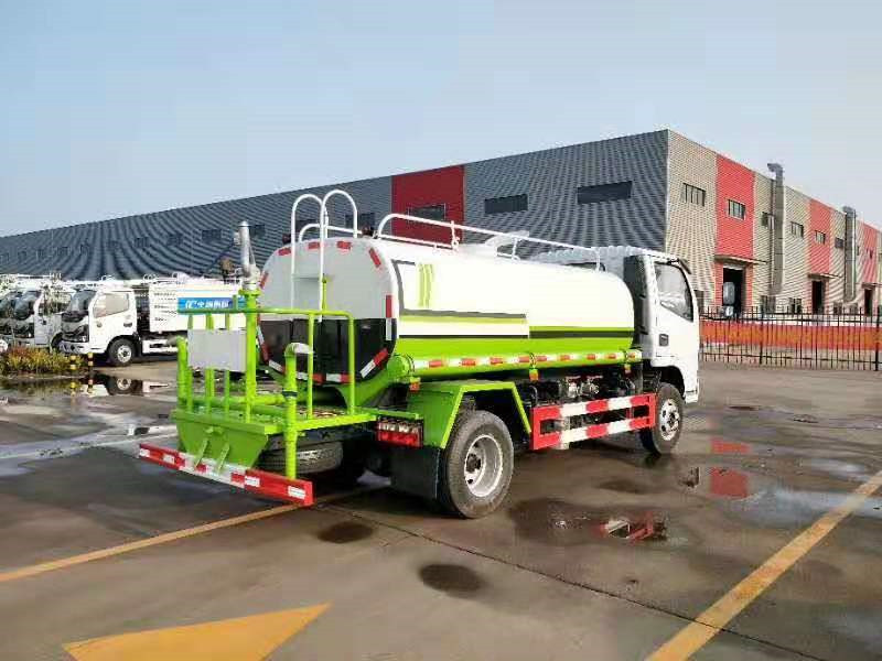 国六东风福瑞卡5吨洒水车