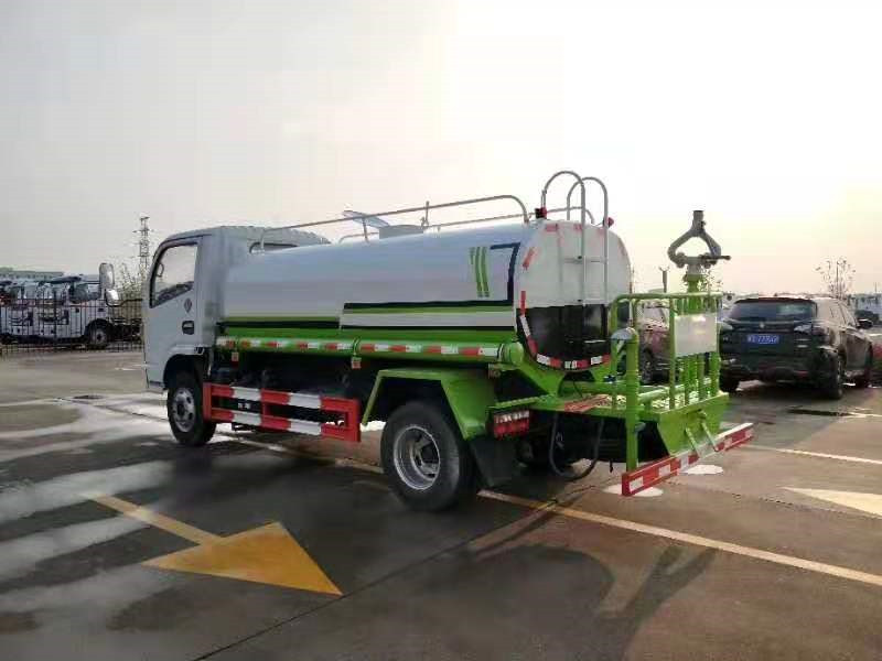 国六东风福瑞卡5吨洒水车