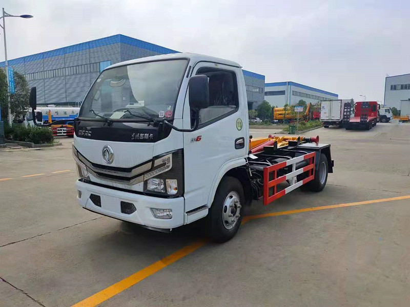 国六5方东风多利卡勾臂垃圾车