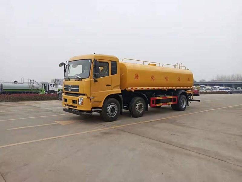 东风天锦小三轴20立方洒水车
