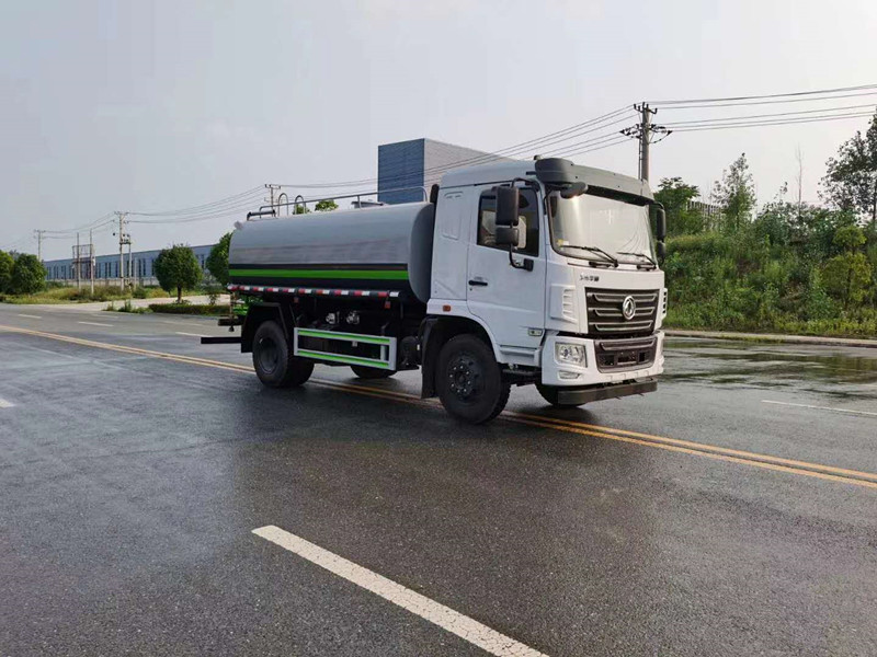 国六东风F5玉柴165马力12吨洒水车